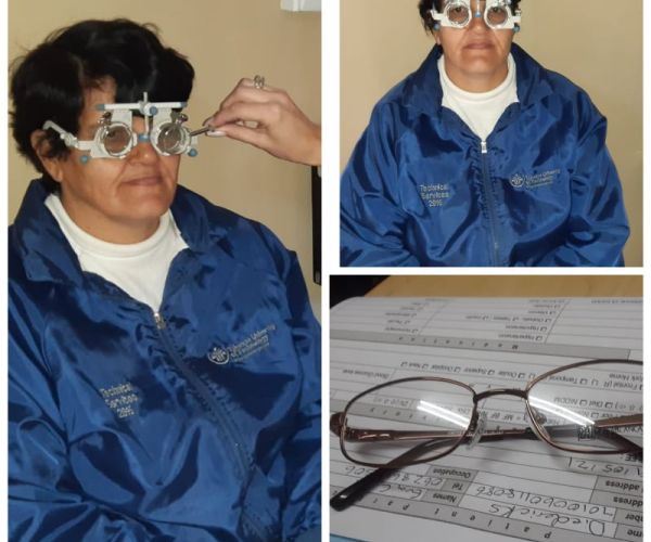 Reading glasses for the fragile elderly